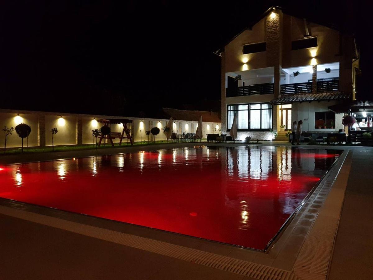Pensiunea Luminita Târgu Jiu Dış mekan fotoğraf