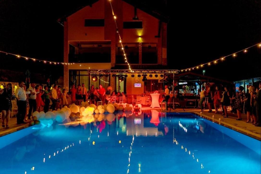 Pensiunea Luminita Târgu Jiu Dış mekan fotoğraf