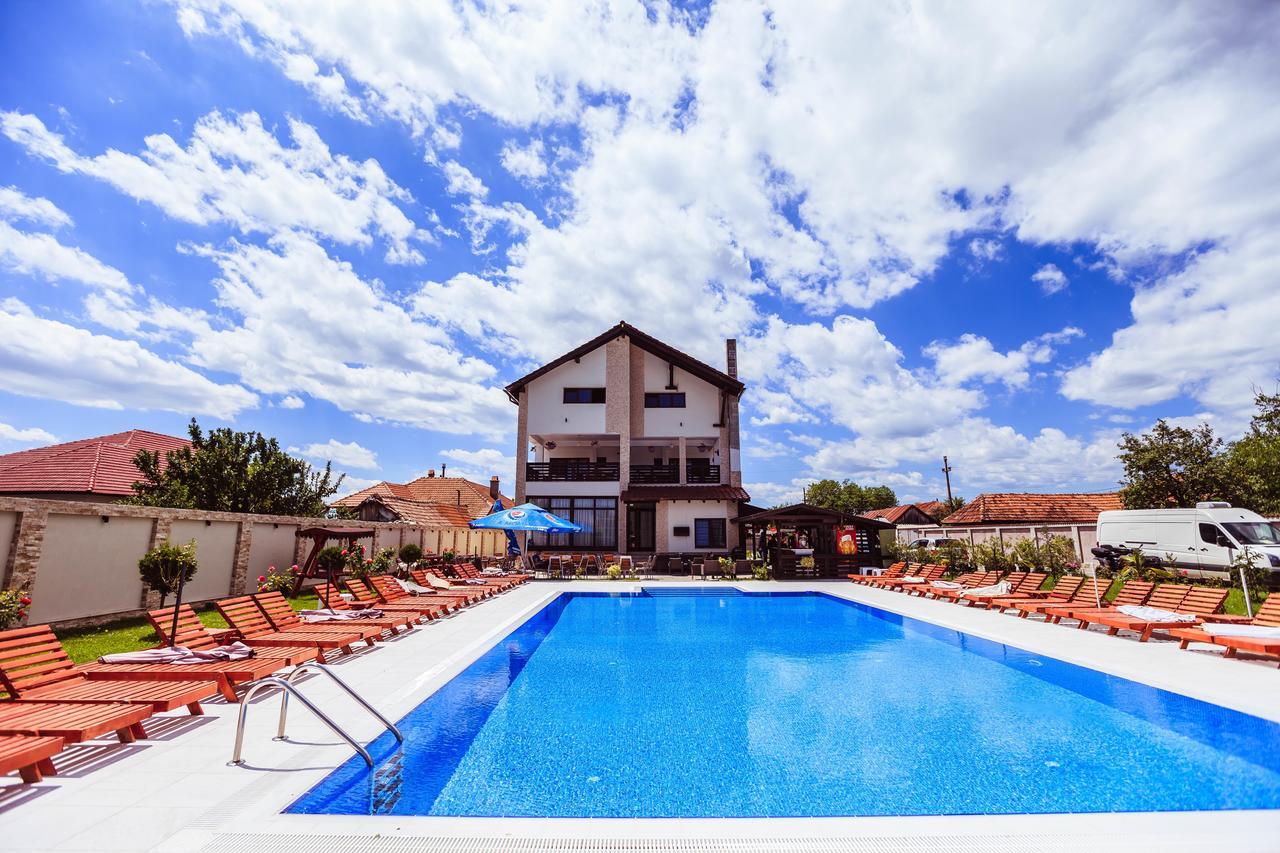 Pensiunea Luminita Târgu Jiu Dış mekan fotoğraf